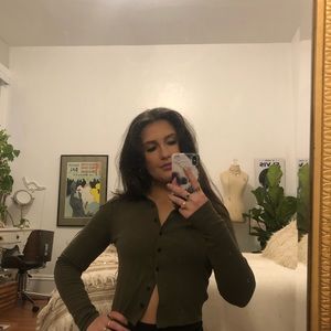 Cropped olive green long sleeve collared shirt